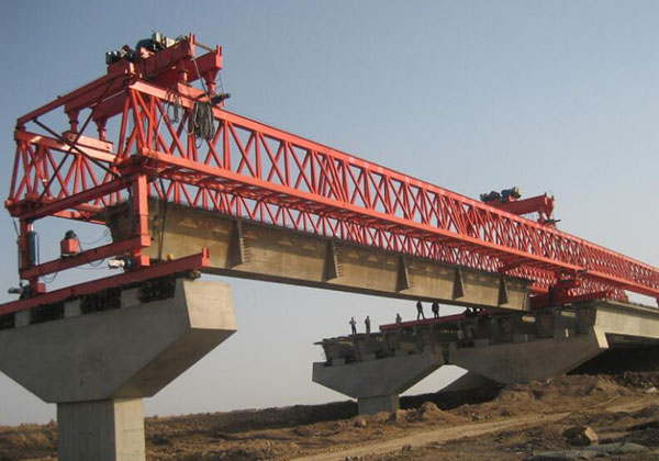 山西太原公路架橋機(jī)生產(chǎn)現(xiàn)場(chǎng)
