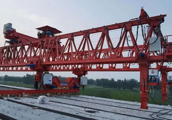 江西架橋機(jī)租賃價(jià)格，讓你輕松搭建橋梁