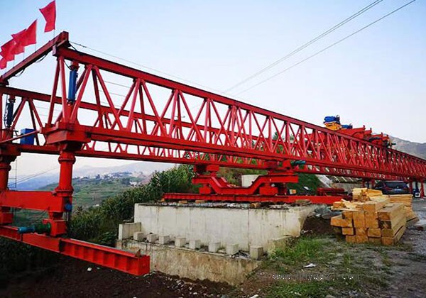 鐵路架橋機(jī)租賃廠家：專(zhuān)業(yè)設(shè)備，高效服務(wù)
